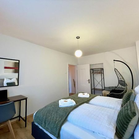 Downtown Apartment By Ninja Spaces - Kingsize-Bett, Kueche, Netflix, Terrasse Wuppertal Extérieur photo