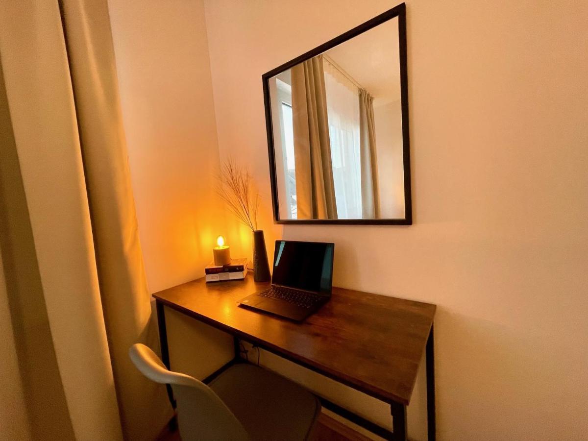 Downtown Apartment By Ninja Spaces - Kingsize-Bett, Kueche, Netflix, Terrasse Wuppertal Extérieur photo
