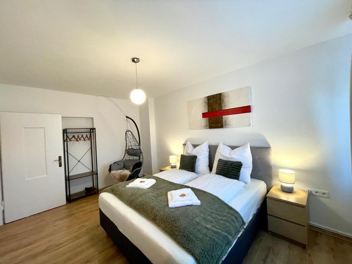 Downtown Apartment By Ninja Spaces - Kingsize-Bett, Kueche, Netflix, Terrasse Wuppertal Extérieur photo