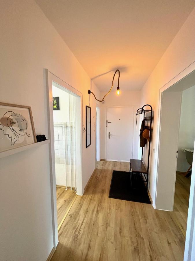 Downtown Apartment By Ninja Spaces - Kingsize-Bett, Kueche, Netflix, Terrasse Wuppertal Extérieur photo