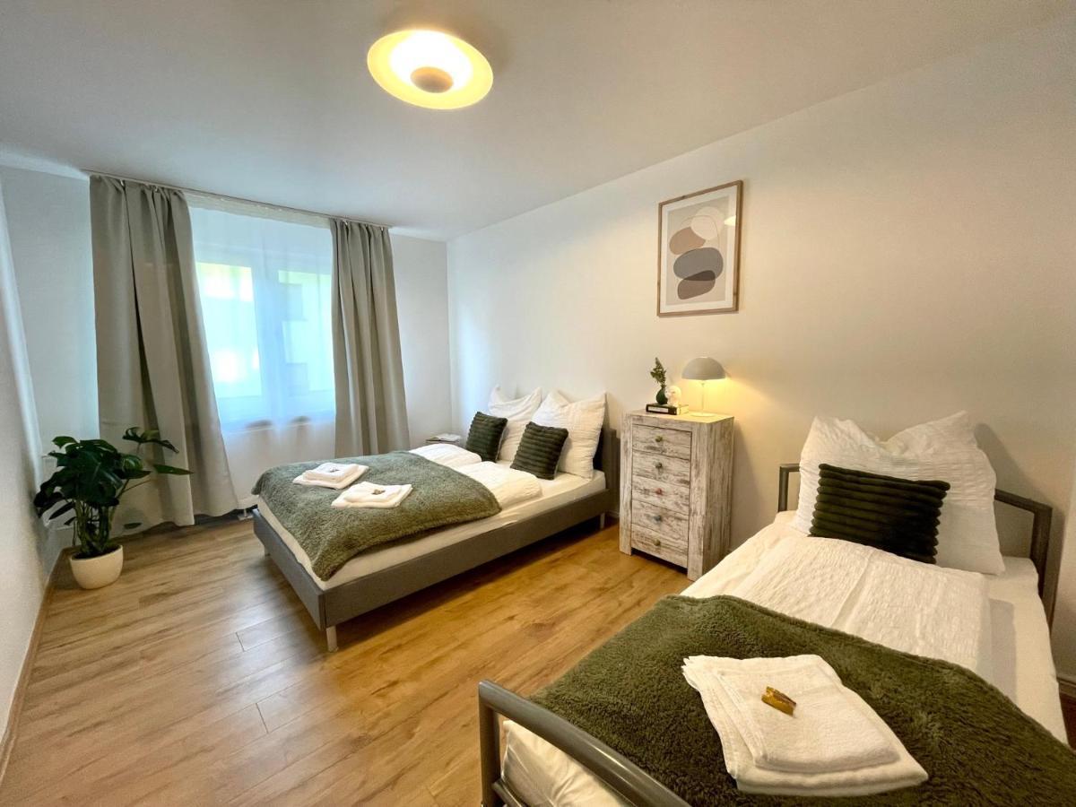 Downtown Apartment By Ninja Spaces - Kingsize-Bett, Kueche, Netflix, Terrasse Wuppertal Extérieur photo