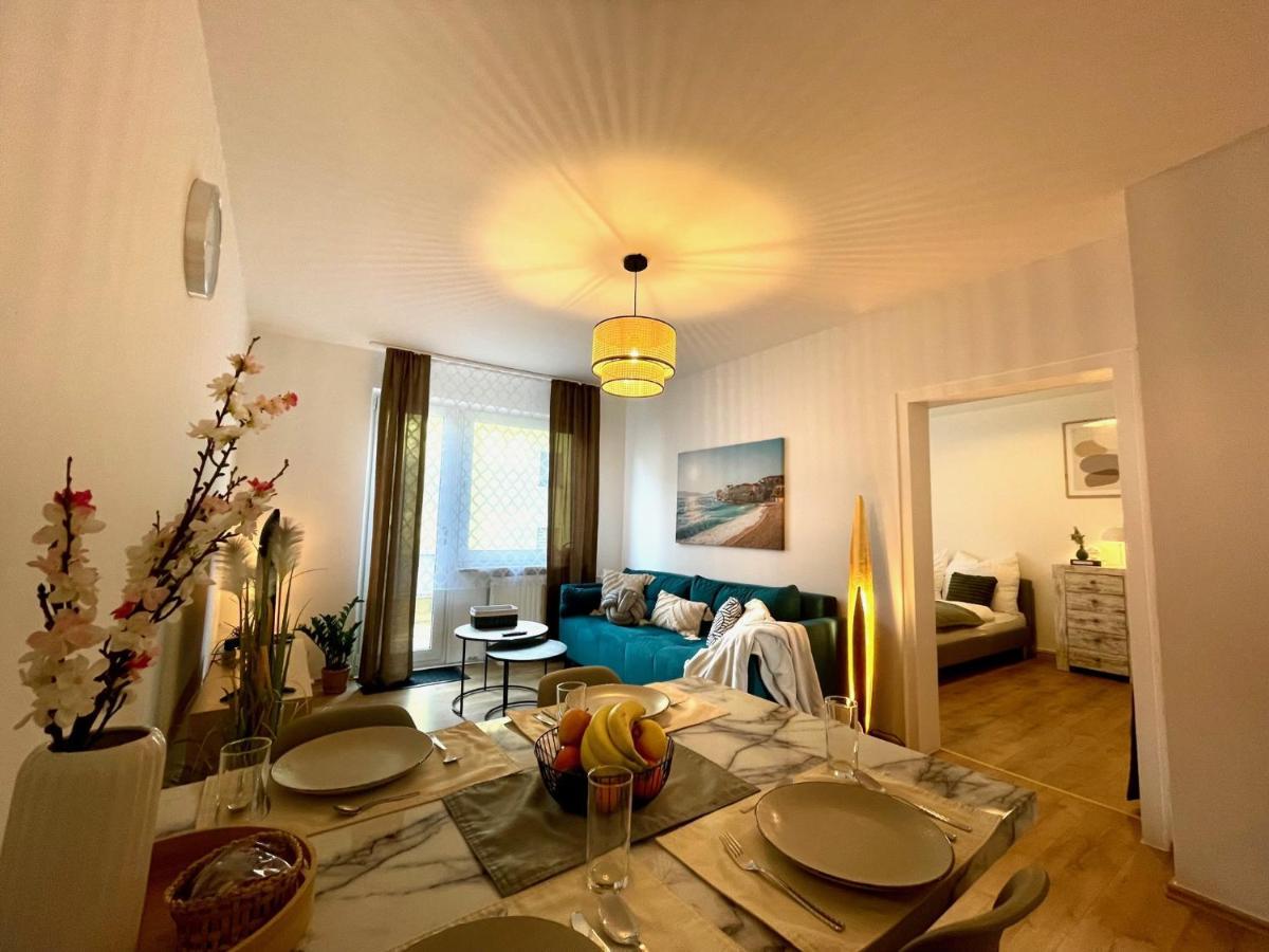 Downtown Apartment By Ninja Spaces - Kingsize-Bett, Kueche, Netflix, Terrasse Wuppertal Extérieur photo