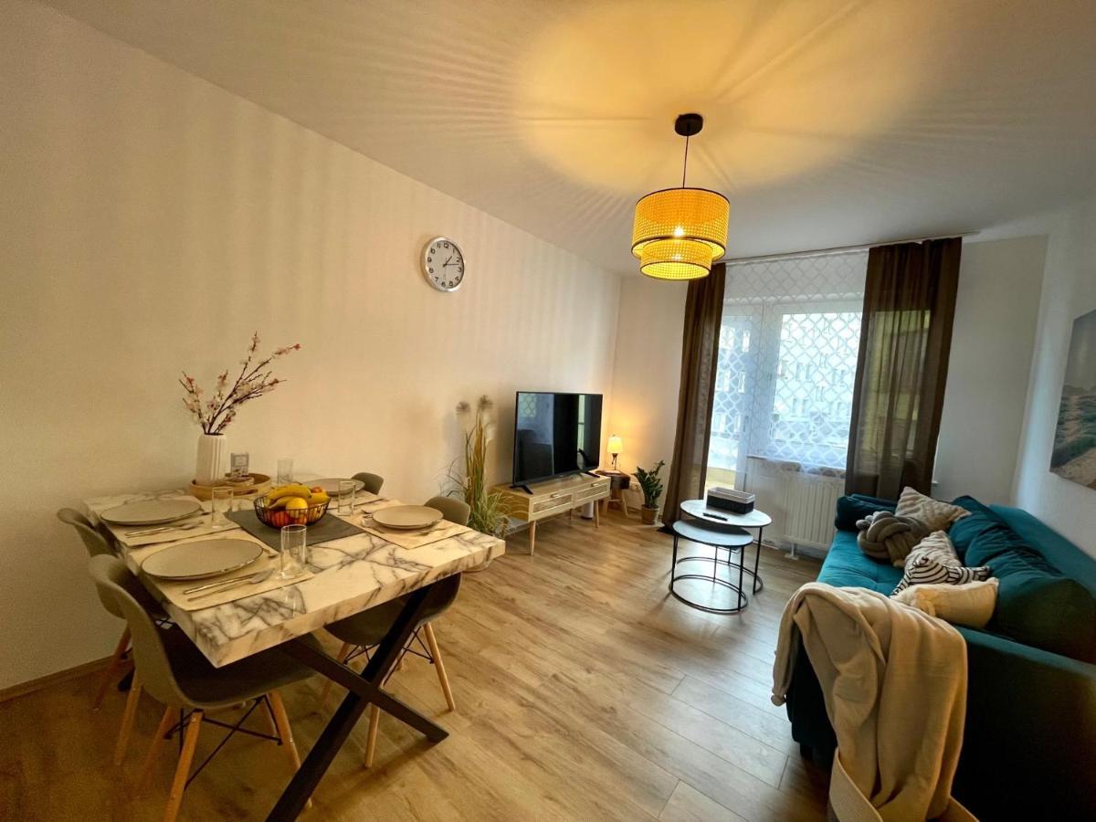 Downtown Apartment By Ninja Spaces - Kingsize-Bett, Kueche, Netflix, Terrasse Wuppertal Extérieur photo